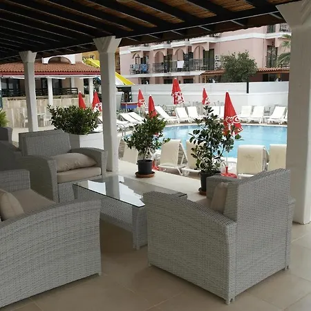 Ruby Rose Marmaris