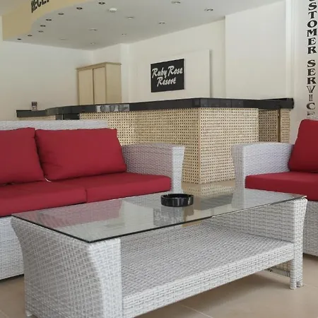 Apartment Ruby Rose